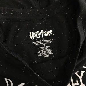 Warner Bros. Tops - Harry Potter Black Tee βI Solemly Swearβ Size S π€ Warner Bros. Tops - Harry Potter Black Tee βI Solemly Swearβ Size S π€